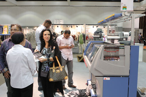 Globaltex: Visitors check out Stoll's latest CMS machine
