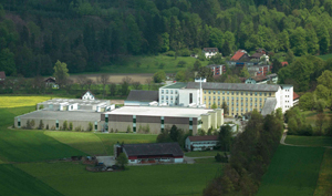 The Sennhof spinning plant in Winterthur, Switzerland, is still the headquarters of the company. Since 1996 there has also been another production site in Jefferson, Georgia (USA) ”“ the Buhler Quality Yarn Corporation.
