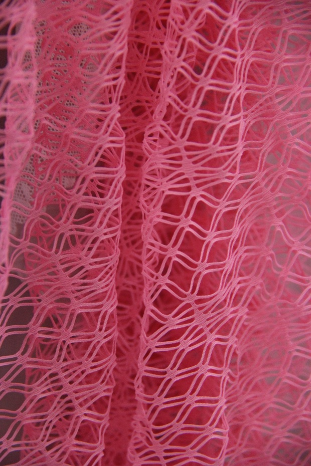Decorative net fabric produced on an RSJ 4/1. © Karl Mayer