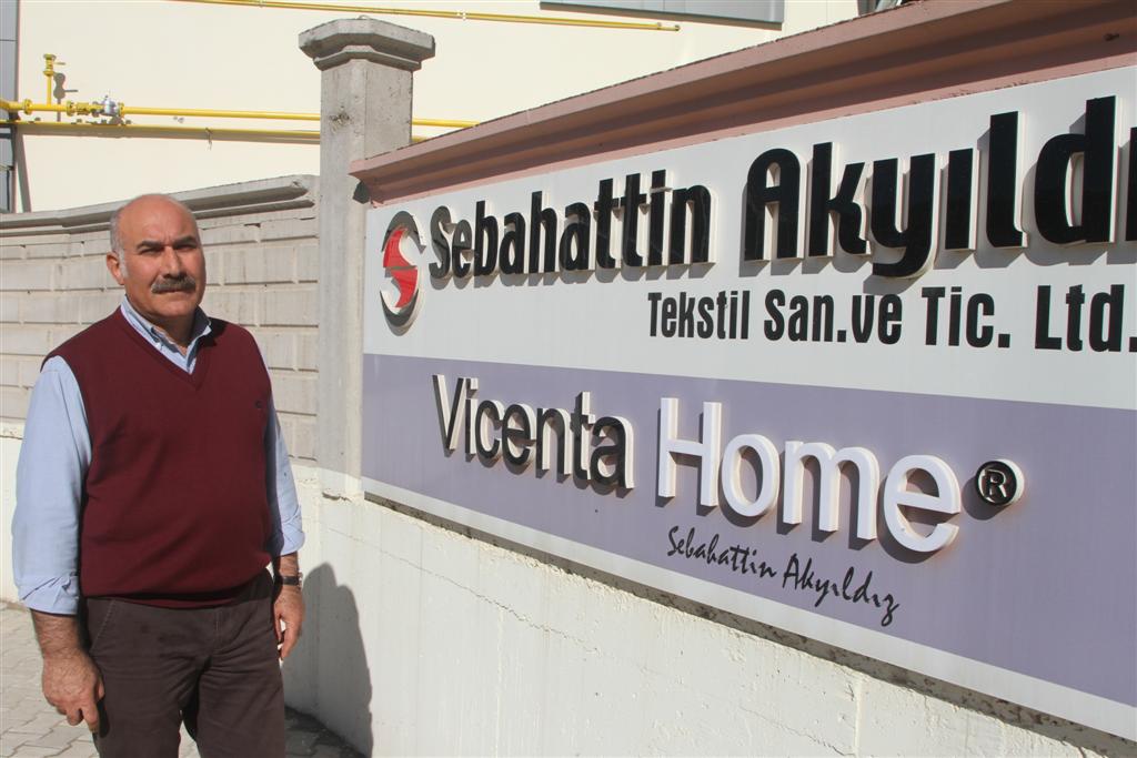 Sebahattin Akyildiz’s production coordinator Yasar Åztürk at the company headquarters in Bursa