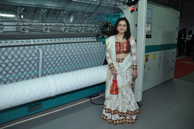 Visitors saw the production of two different sari fabrics in a gauge of E 24. © Karl Mayer