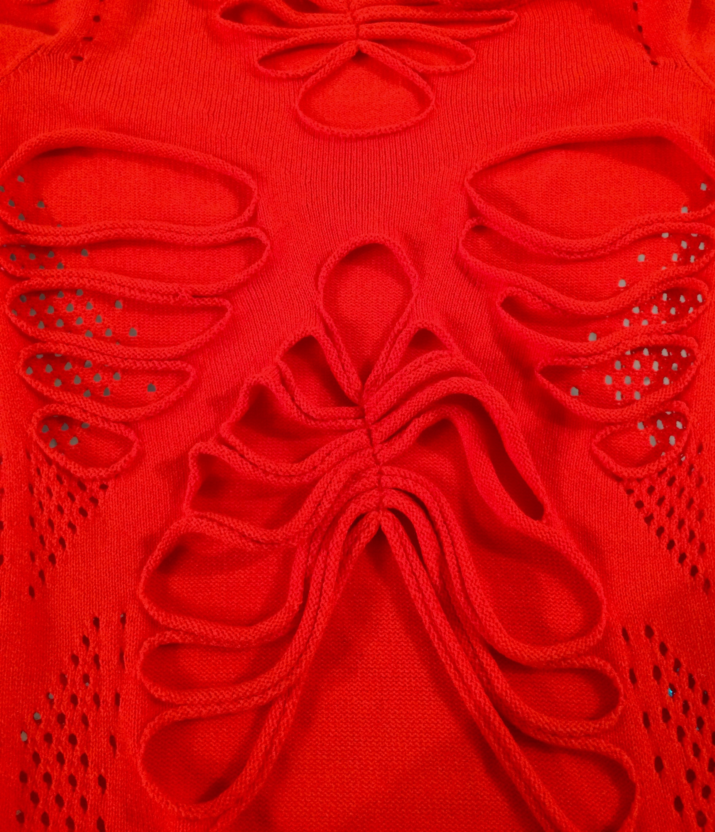 Intricate detail of 7 gauge WHOLEGARMENT dress knitted on Shima Seiki FIRST 153M WHOLEGARMENT machine.