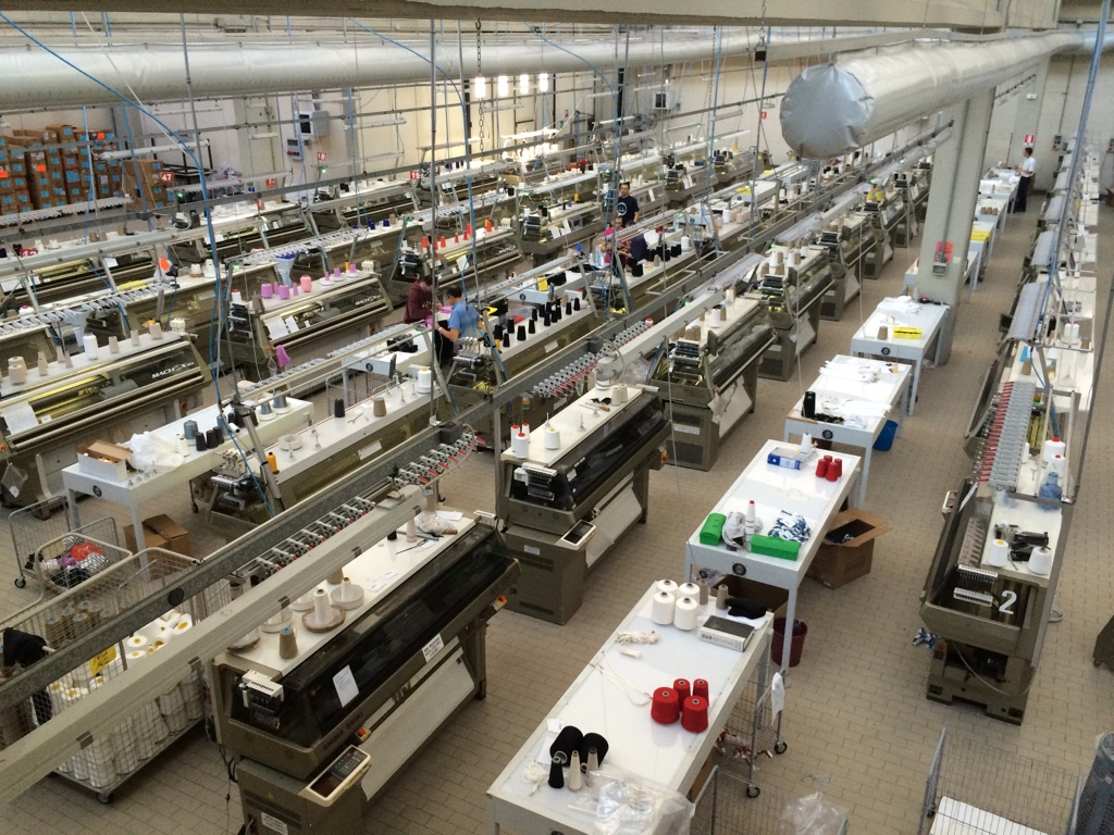 Panoramic view of Lunigiane’s knitting department. Lunigiane started working with WHOLEGARMENT technology in 1999 when Piero Carlotti bought his first Shima Seiki SWG-V machine. Today, WHOLEGARMENT knitwear makes up around 50% of total production.
