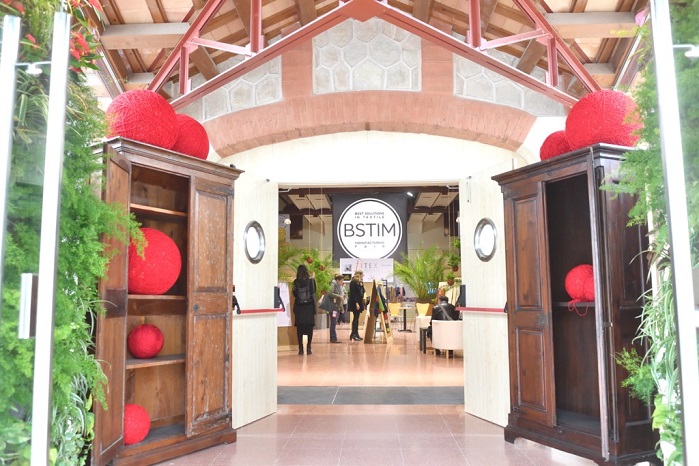 The show hosted sixty exhibitors, including knitwear manufacturers and garment producers. © BSTIM 