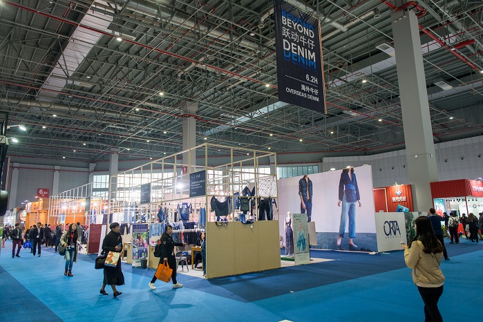 The fair’s Beyond Denim area grew in size this edition. © Messe Frankfurt / Intertextile Shanghai Apparel Fabrics