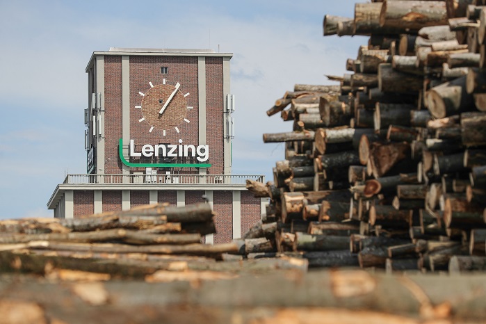The Lenzing Group stands for ecologically responsible production of specialty fibres made from the renewable raw material wood. © Lenzing AG