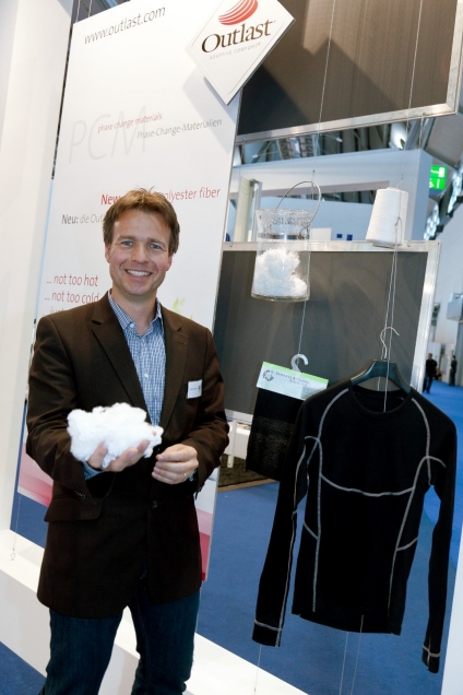 Volker Schuster, polyester fibre, OutlastÂ®