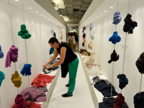 Crowded stands, a strong international presence and lots of contacts and collections throughout all three days of the event.  The 69th edition of Pitti Filati closed amidst an atmosphere of widespread optimism, with energetic signs that, for the Italian and international quality yarn industry, the market is clearly in recovery.