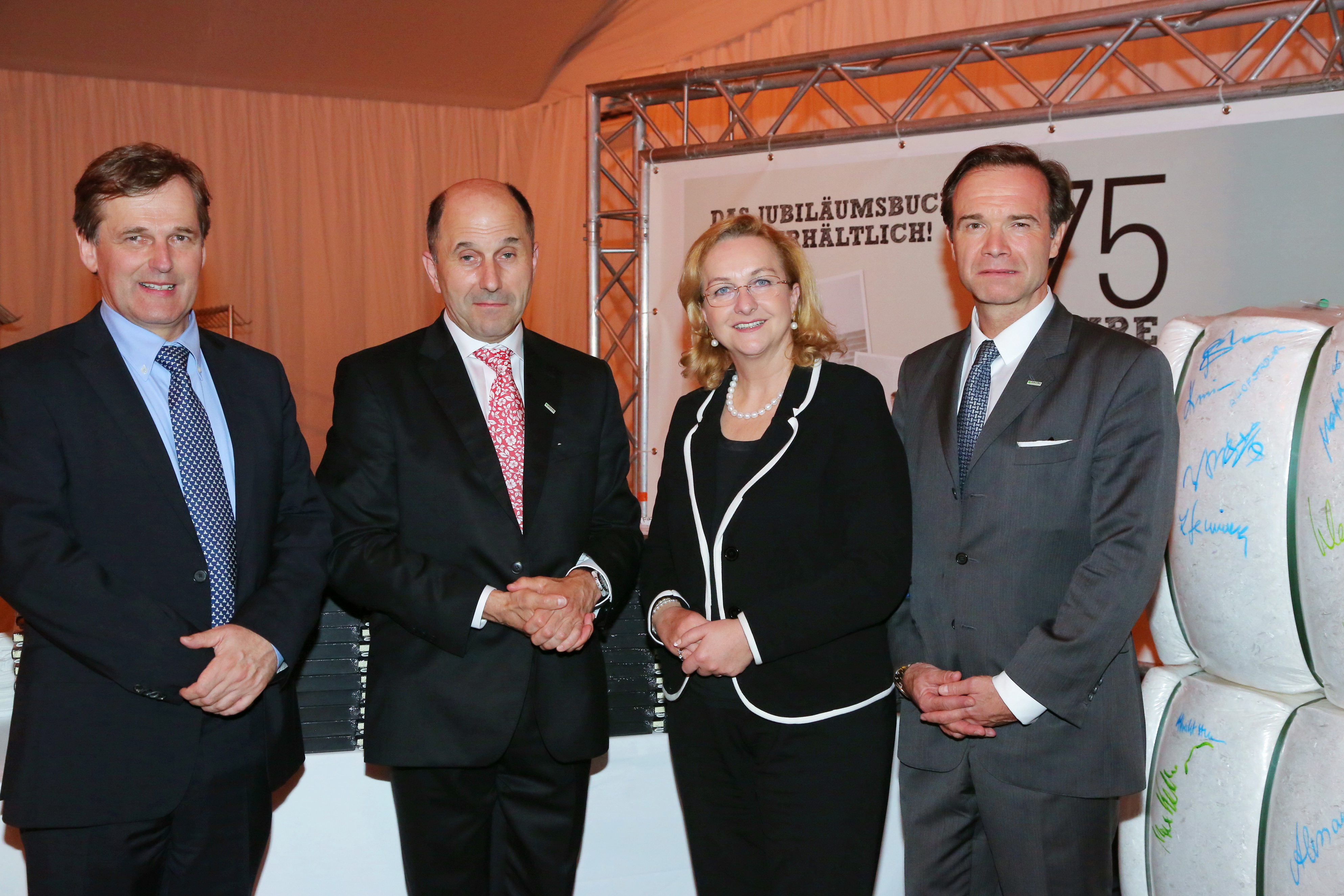 The Lenzing Board with Austrian Finance Minister Maria Fekter. © Lenzing