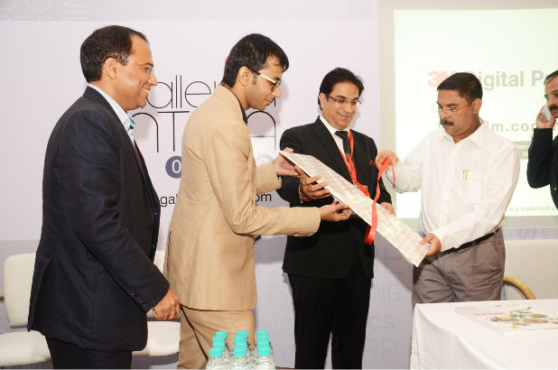 Shri Dilip Parulekar, Hon’ble Minister for Tourism, Goa, unveiling India’s first official White Paper on Indian intimate apparel industry prepared by Wazir Advisors and endorsed by IAAI. © IAAI