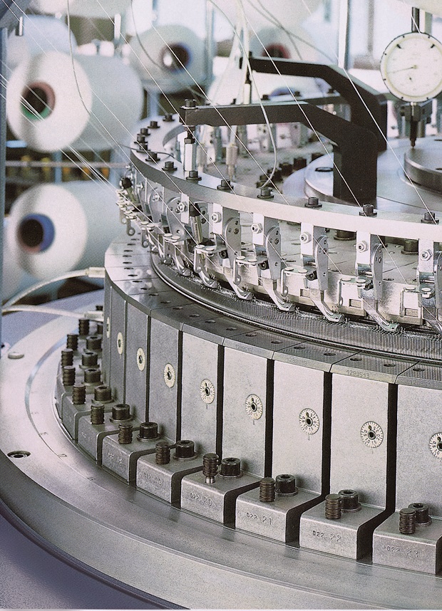 A new generation of transfer technology in fine gauge up to E32 allows genuine hole structures in different dimensions. © Terrot A new generation of transfer technology in fine gauge up to E32 allows genuine hole structures in different dimensions. © Terrot