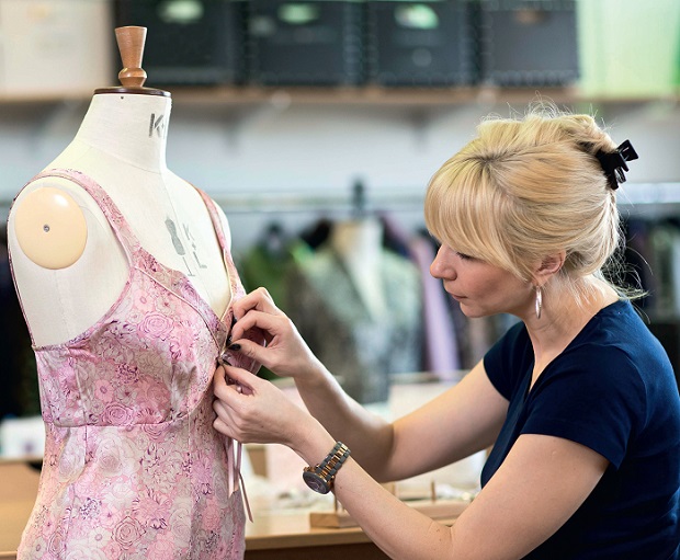 Designer Sarah Allen in the David Nieper studio. © David Nieper 