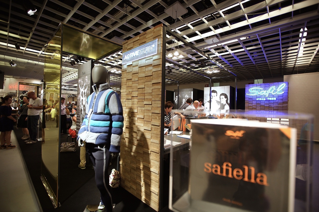 Safil booth at Pitti Filati. © Safil