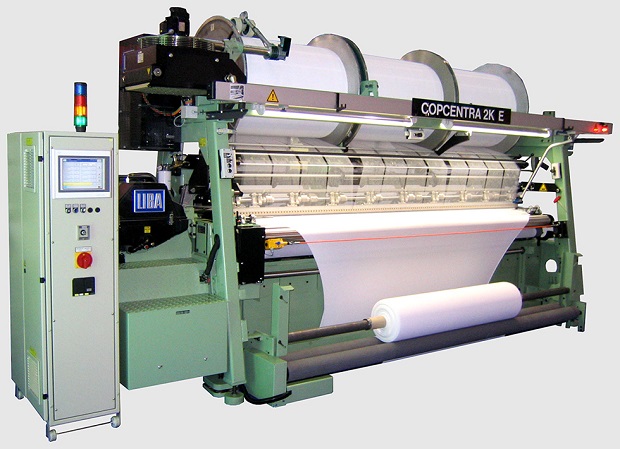 The COPCENTRA 2K+E handles the yarns gently and can reach high speeds, even when processing microfibres, the company reports. © Karl Mayer LIBA