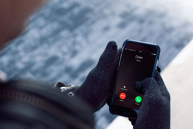 The company offers a product portfolio of double-layered, knitted and leather touchscreen gloves. © Mujjo 