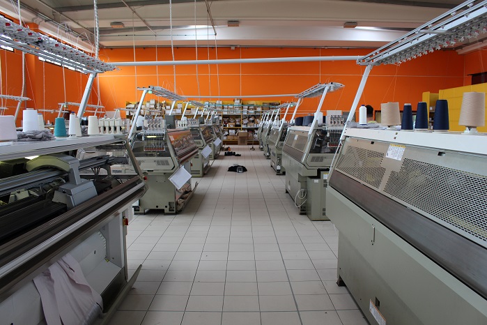 Shima Seiki WHOLEGARMENT knitting machines in action at La Trama.