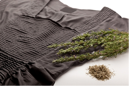 Archroma puts information about individual batches of colour on hang tags that are attached to each item of clothing. © Archroma