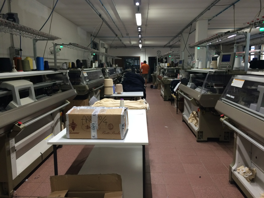 A wide range of Shima Seiki models in almost every available gauge run around the clock at Martignoni Paola in Albizzate.