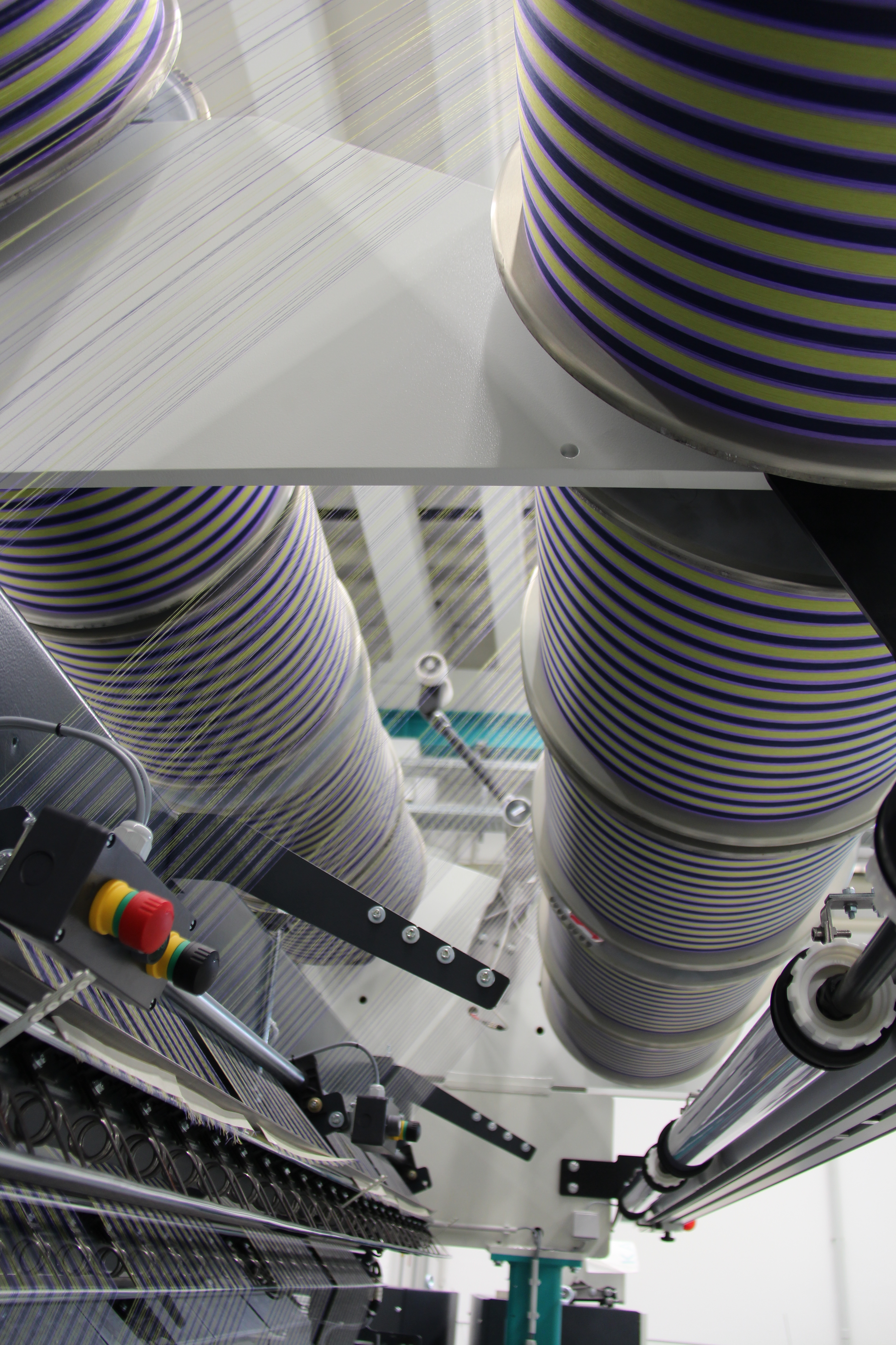 SWBs wound in line with the pattern on a DS Opto-EC, on the HKS 4-M EL. © Karl Mayer