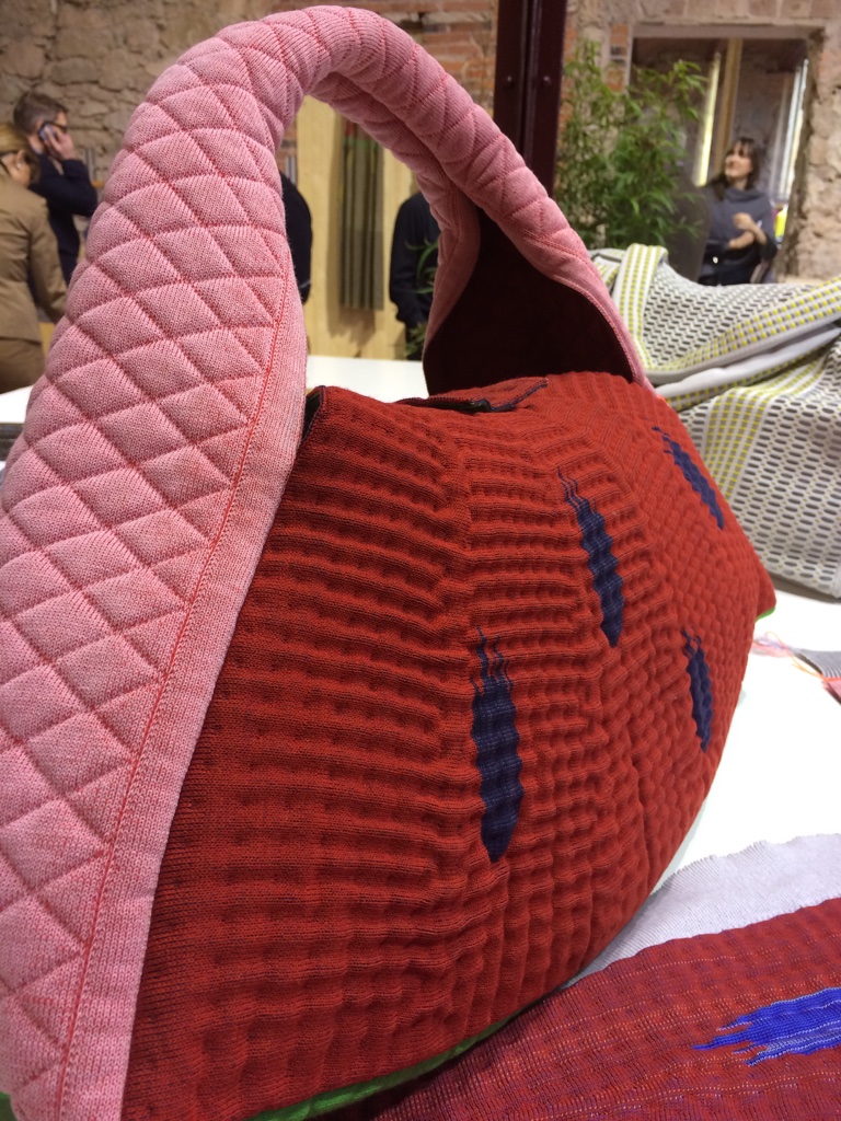 Three dimensionally knitted bag produced on the Stoll CMS ADF 32 BW. © Billy Hunter