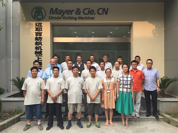 Mayer & Cie. CN and its employees with Benjamin Mayer, Managing Director Mayer & Cie., in the middle of the back row. This is where the MSC 3.2 II and the MDC 2.2 are assembled. © Mayer & Cie.