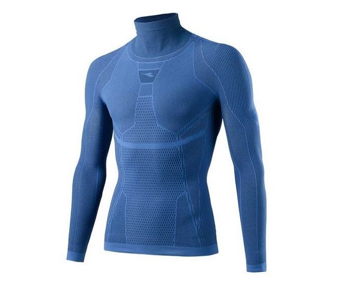 So called ‘body mapping’, which is currently a huge trend in sportswear, is a Cifra speciality. Other technologies used by Cifra include ultra-sonic bonding, which is used as an alternative to sewing. © Diadora.