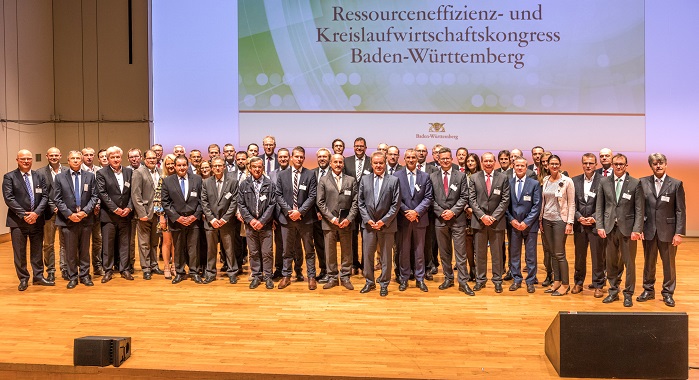 Franz Untersteller, Minister for the Environment, Climate Protection and the Energy Sector, presented the award at the Resource Efficiency and Recycling Congress held in Stuttgart on 18 and 19 October 2017. © Mayer & Cie.