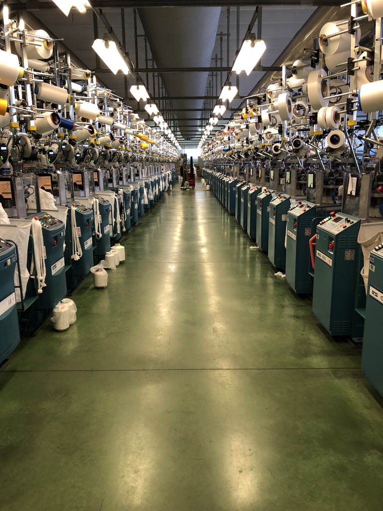 Schinelli’s so called ‘technological laboratory’ houses a plant of 200 or so modern Matec and Lonati hosiery, seamless and socks knitting machines, which are managed by a highly skilled team of professional technicians and operators. © Knitting Industry