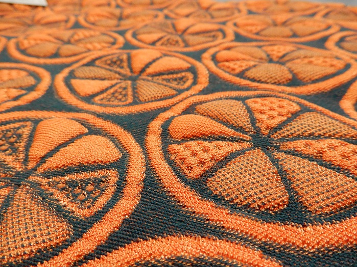 4D Knit fabric. © Karl Mayer
