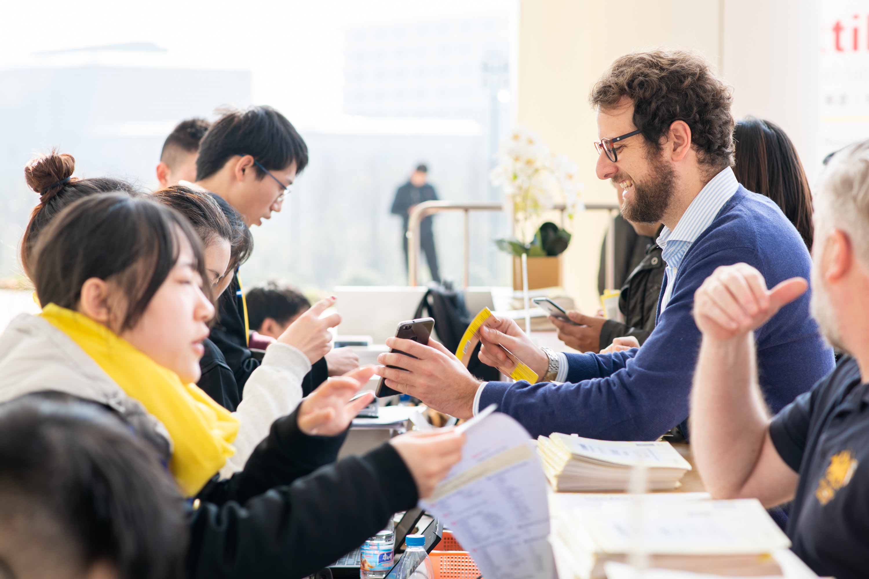 Registration at the National Exhibition and Convention Center (Shanghai). © Messe Frankfurt.