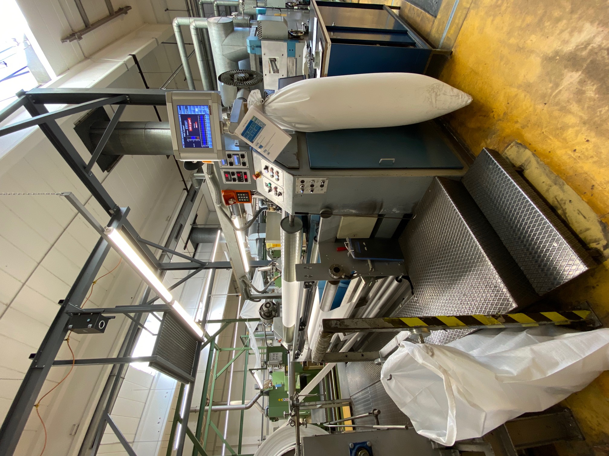 The Famacont PMC integrated in the production line. © Mahlo GmbH + Co. KG