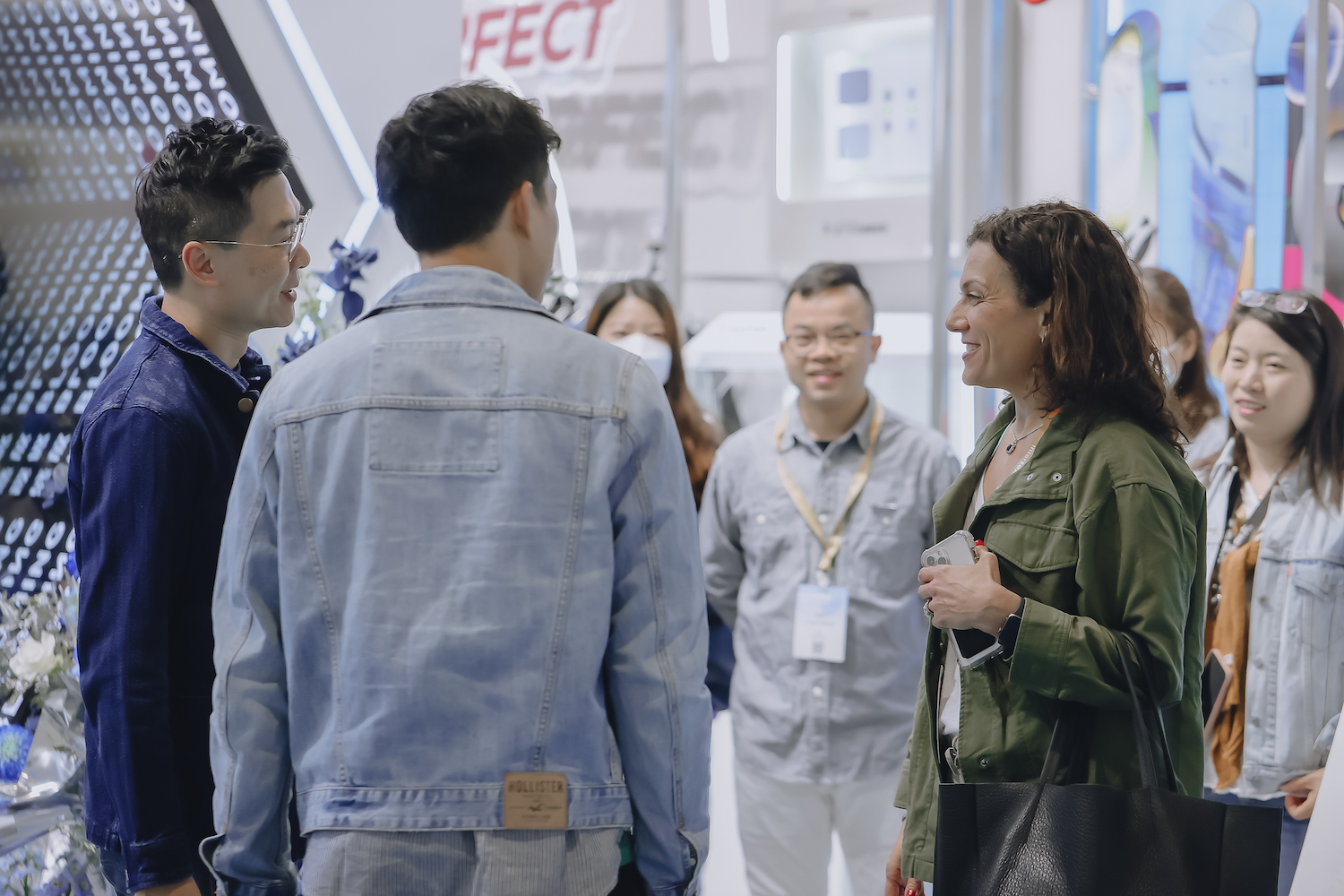 Many buyers were prompted into business interactions across the fair’s six halls, spanning over 160,000 square metres. © Messe Frankfurt GmbH