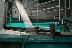 Weft laying system of the new Malitronic MULTIAXIAL