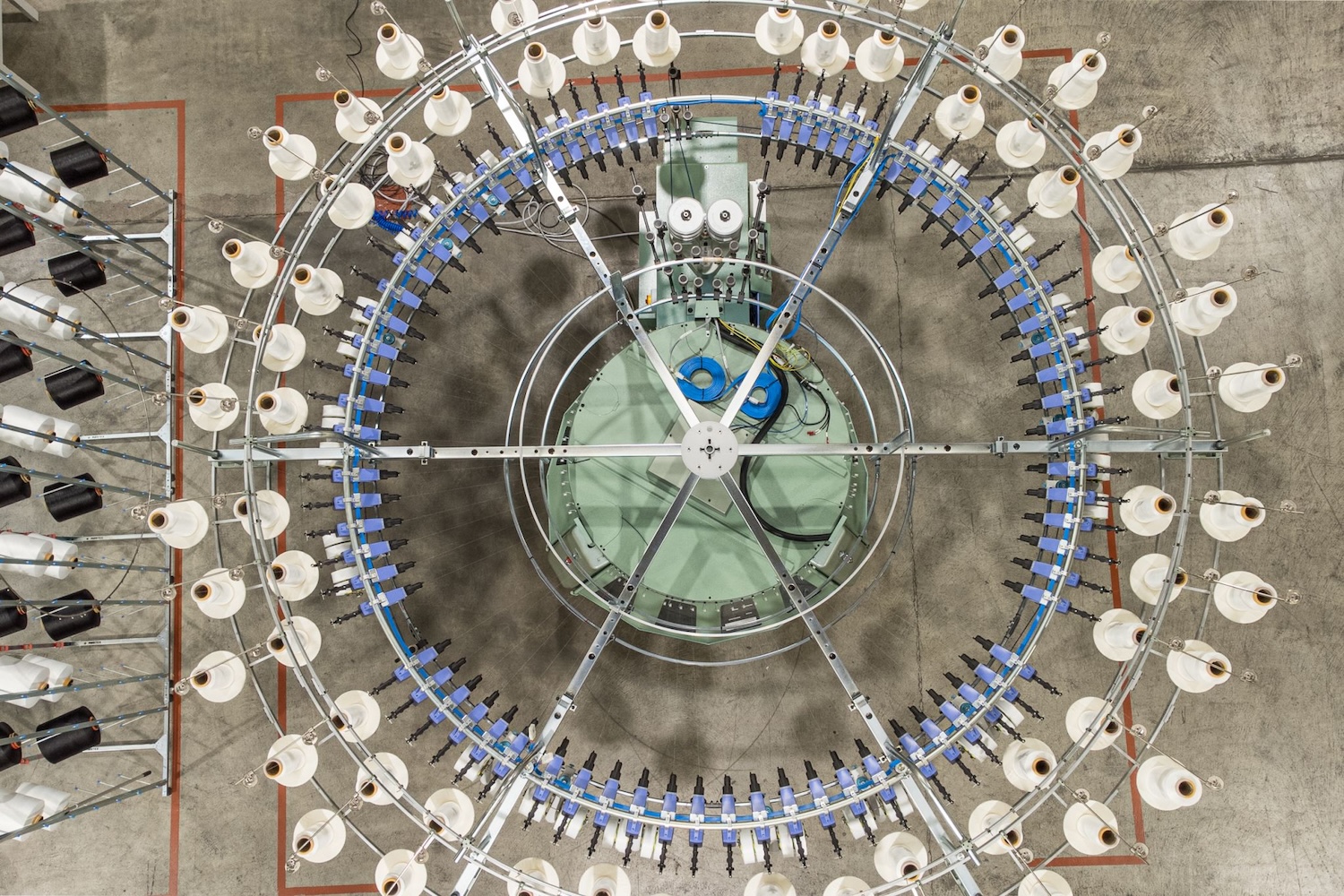 Aerial view of Monarch’s M-LEC7BS. © Monarch Knitting Machinery (International)