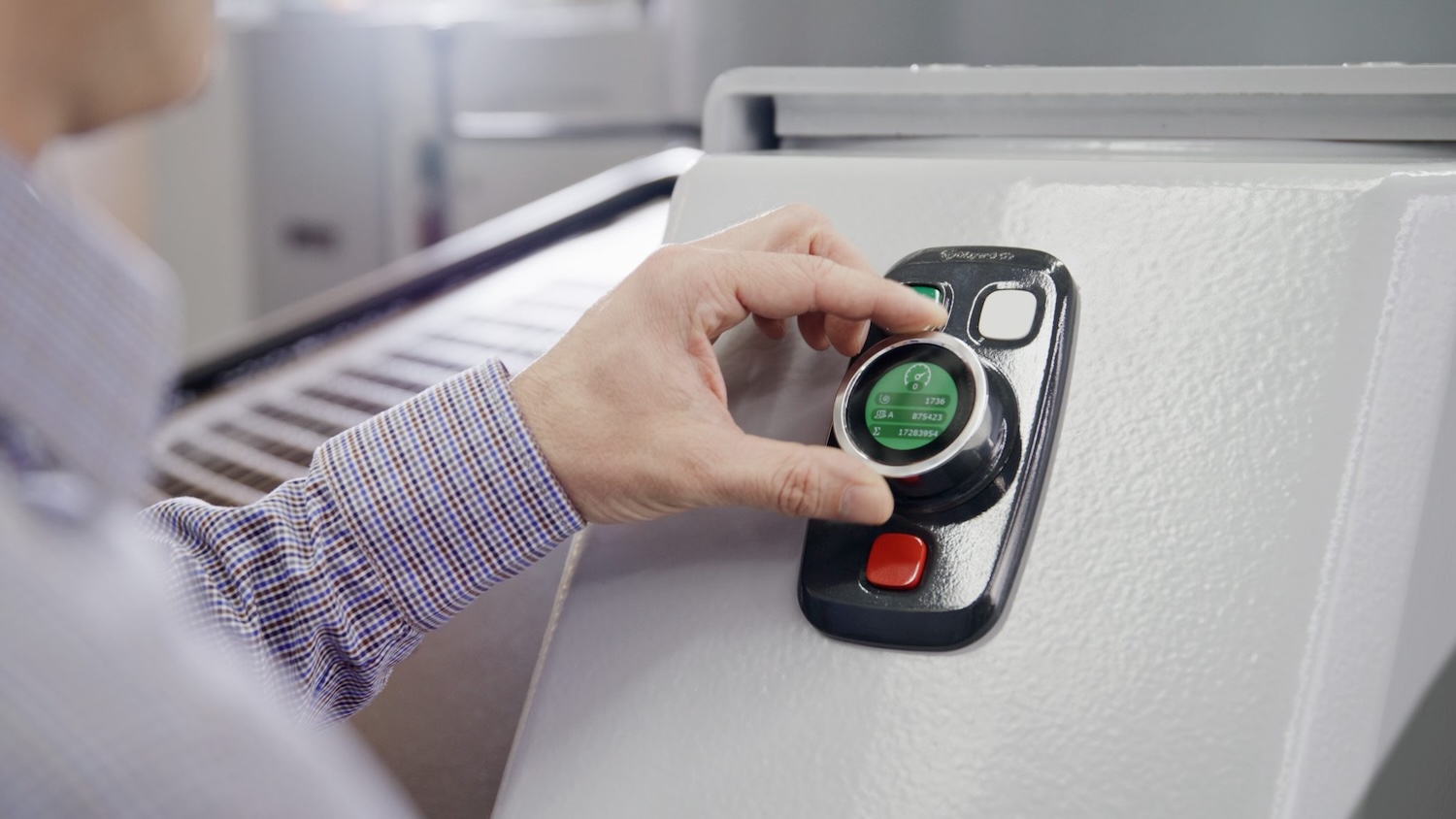 Control 5.0 is the new generation of machine control systems from Mayer & Cie. It is available in the SmartControl option (as in the picture) or as Classic Control. © Mayer & Cie.