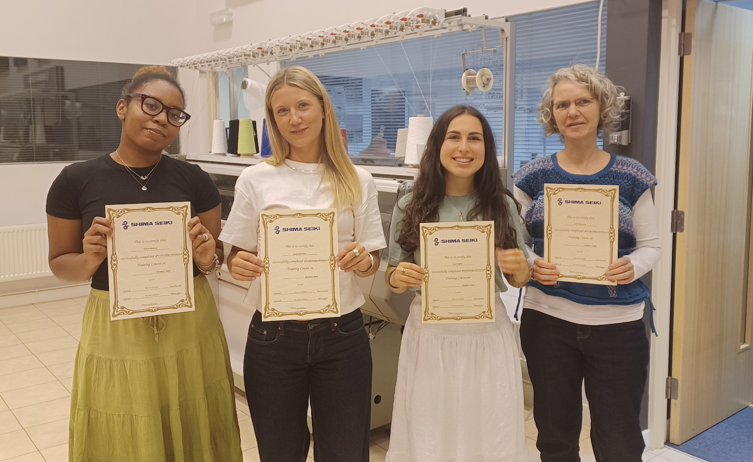 Over one week, Lucy Kolodkin, Nadine Bedward, Klaudia Bochniak, and Judith Shackman received training in flat knit design, including APEX 4 SDS ONE and 3D simulations. © Shima Seiki 